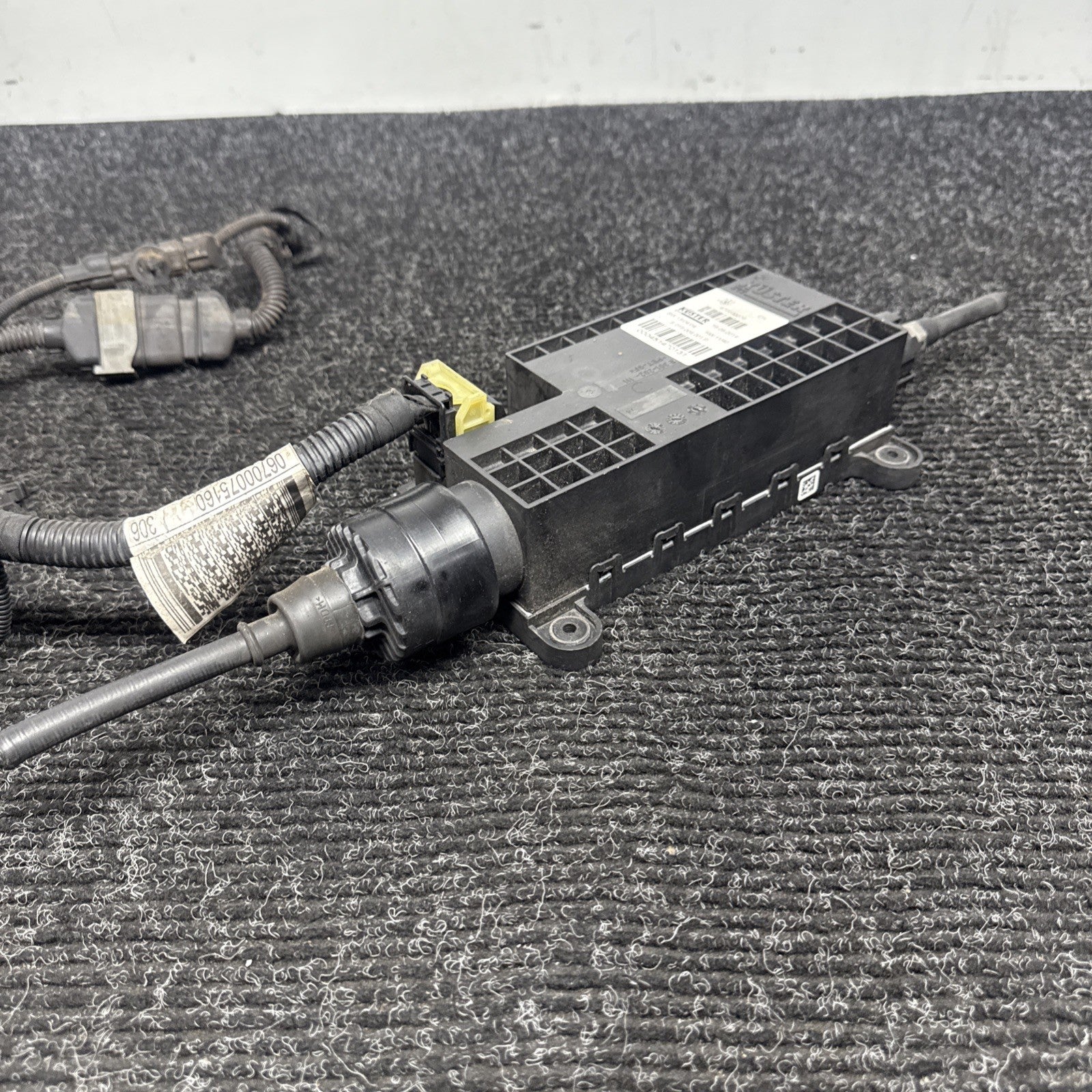 ☑️ 14-17 Maserati Quattro Ghibli Electric Parking E Brake Actuator Module Oem