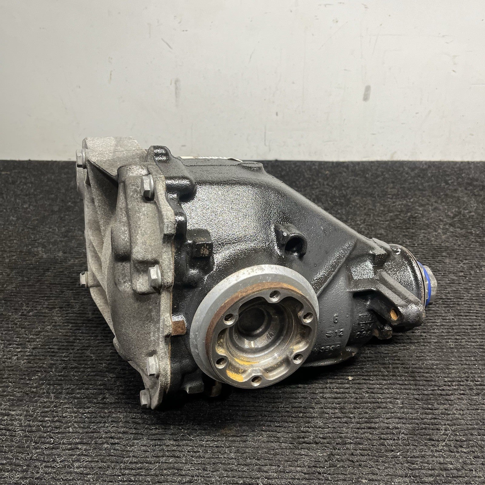 ☑️07-13 BMW E82 E88 E90 E92 135 335 Rear Axle Manual Differential 3.08 Ratio OEM