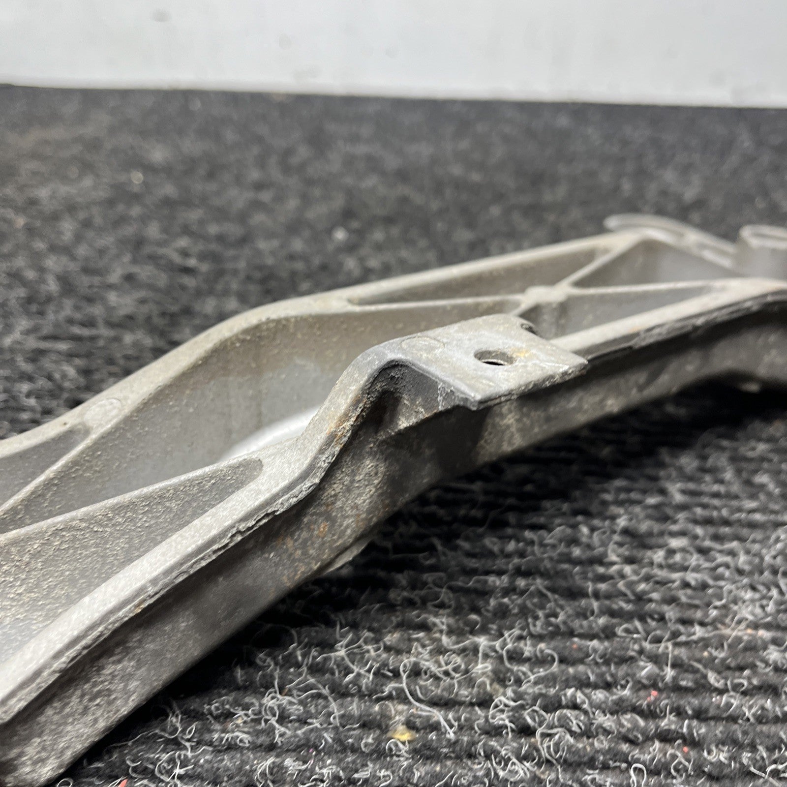 ☑️ BMW E90 E92 1/3 Series Auto Transmission Gearbox Support Mount Bracket OEM