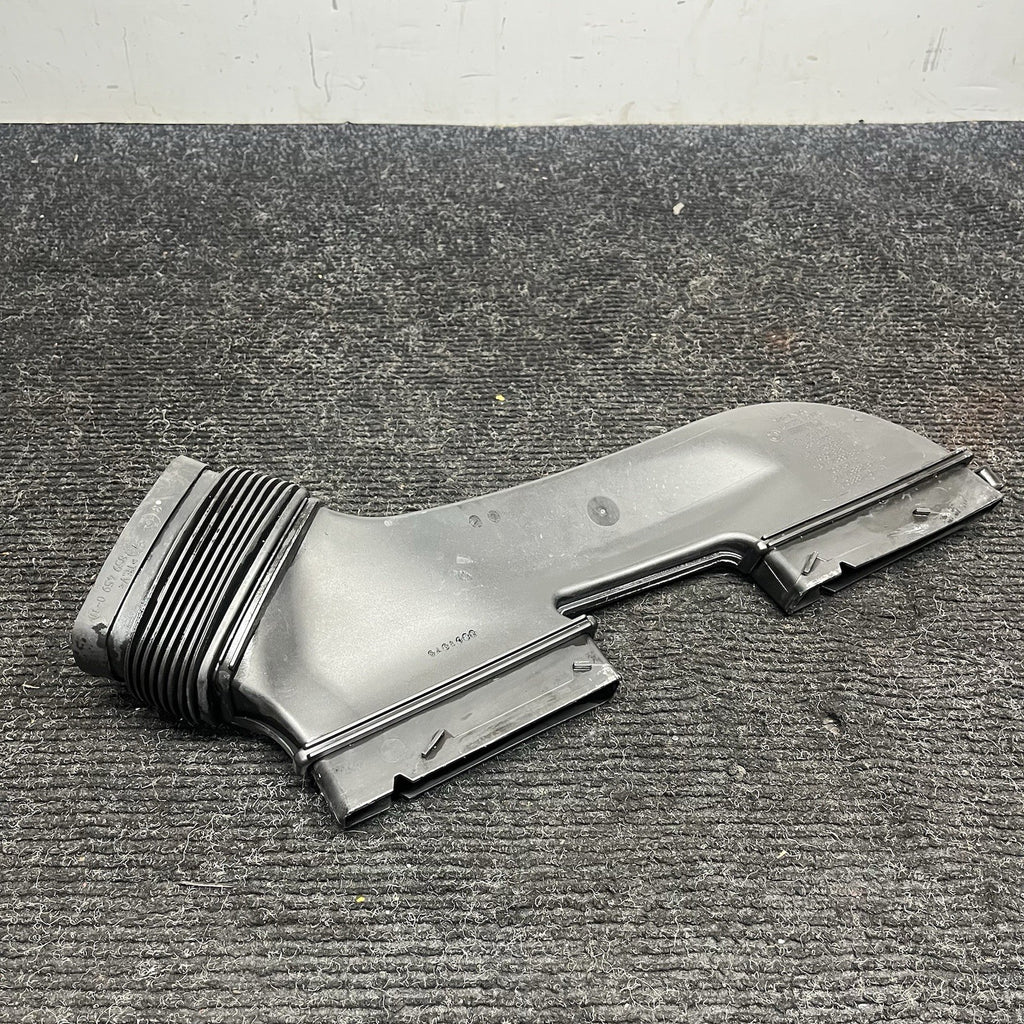 ☑️ 06-13 BMW E90 E91 E92 E93 328i 325i 330i AIR INTAKE DUCT OEM