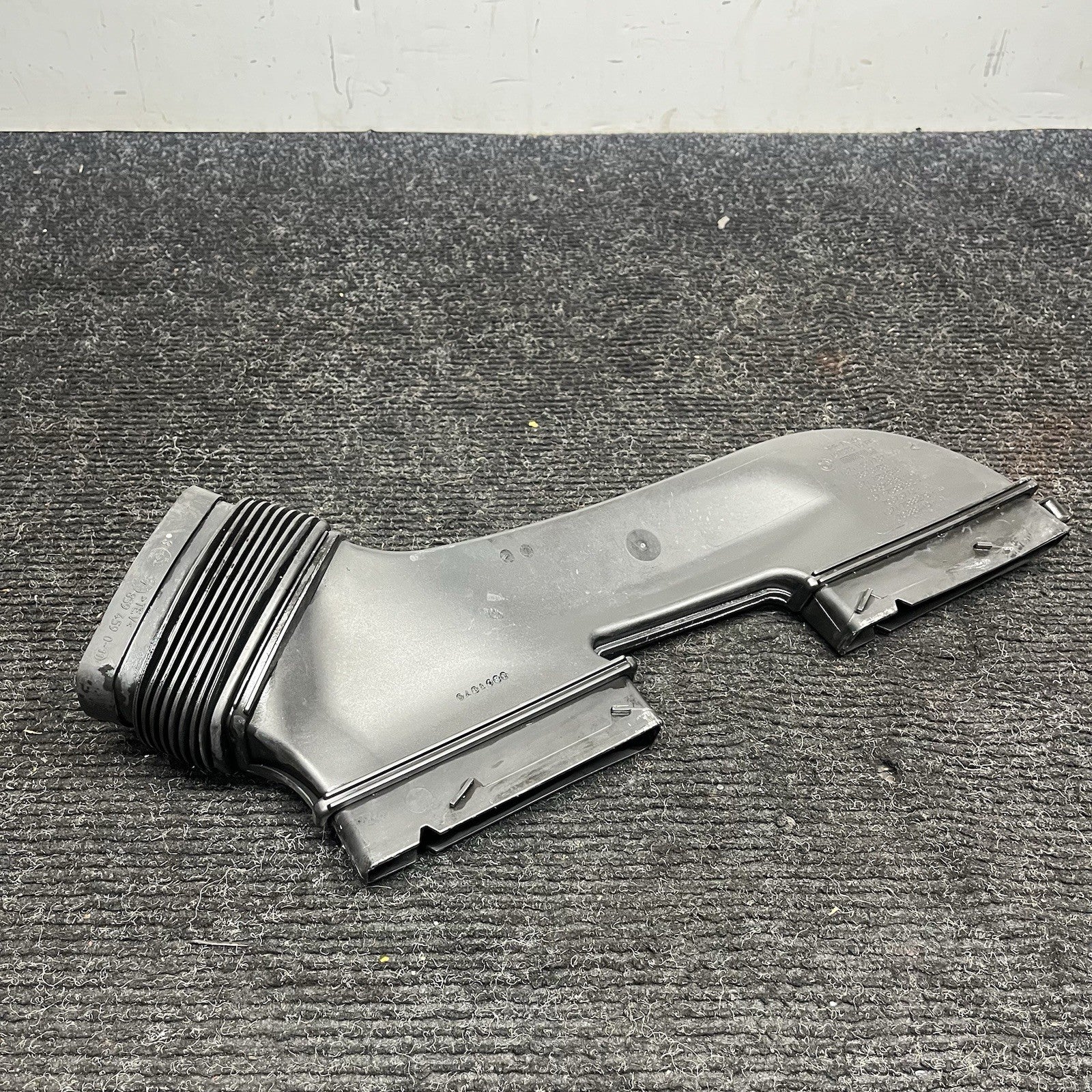 ☑️ 06-13 BMW E90 E91 E92 E93 328i 325i 330i AIR INTAKE DUCT OEM