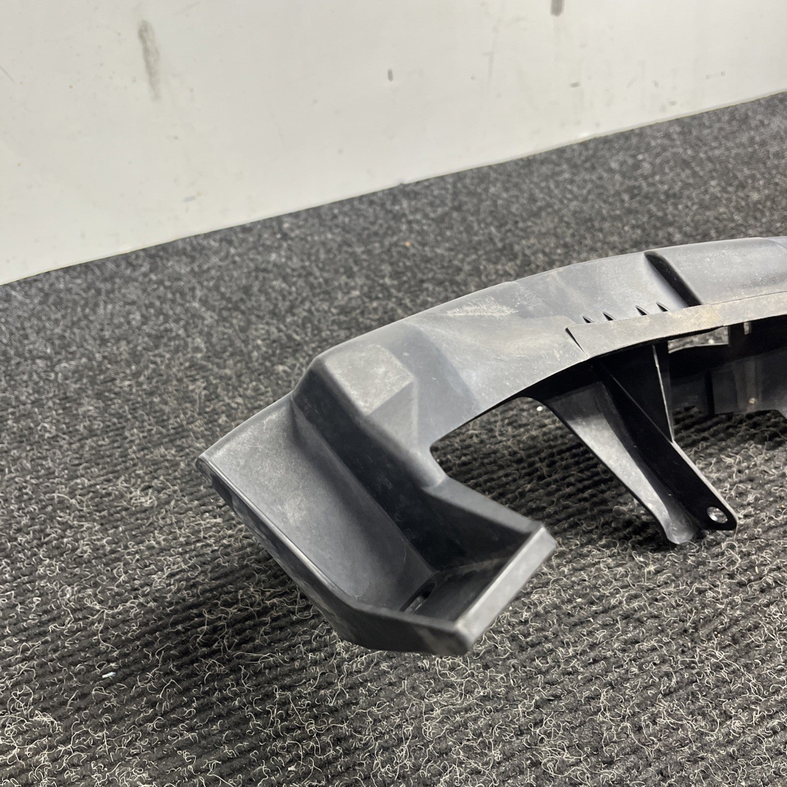 ☑️ 07-10 OEM BMW E92 E93 335 Right Passenger Headlight Bracket Carrier Mount