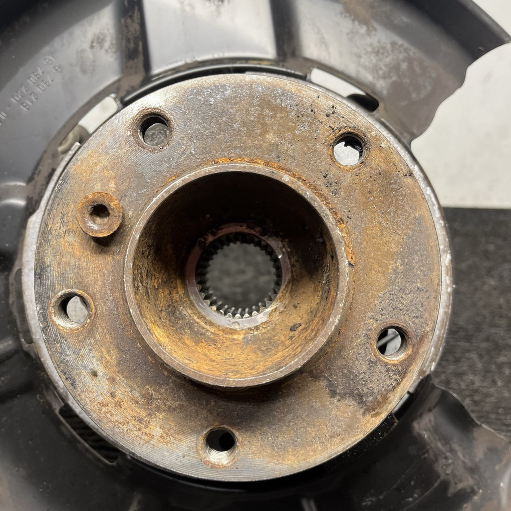 ☑️ 07-13 BMW E82 E88 E90 E92 E93 Rear Passenger Hub Spindle Bearing Knuckle OEM