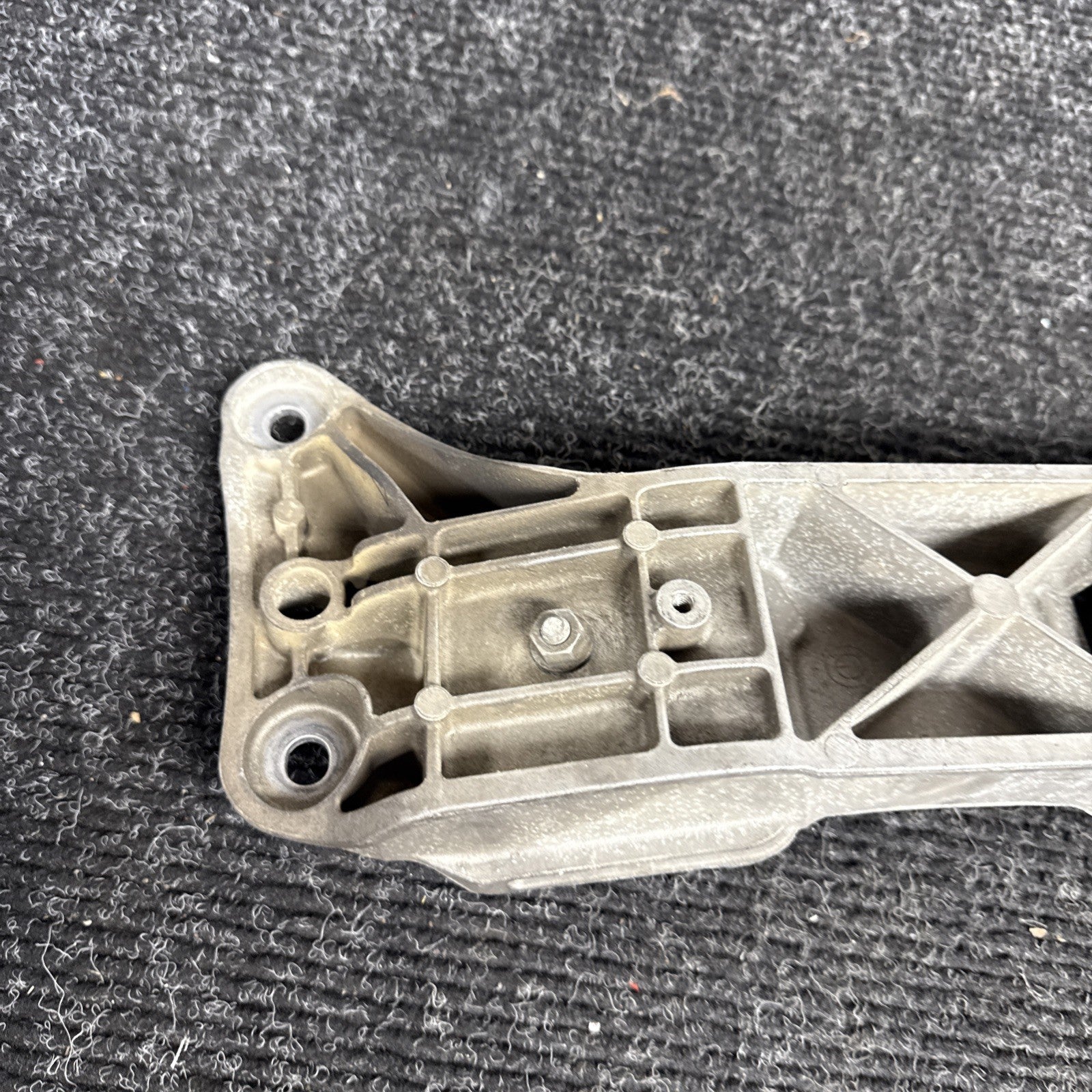 ☑️ DCT Transmission Gearbox Support Bracket 08-13 BMW E90 E92 E93 E9x M3