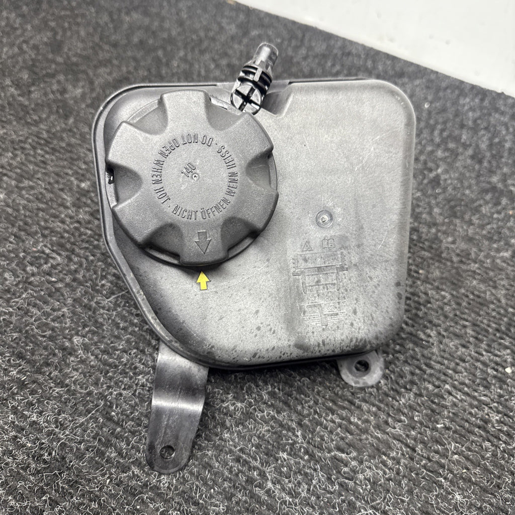 ☑️ 11-13 BMW E88 E90 E92 1/3 Series Engine Radiator Coolant Tank Reservoir OEM