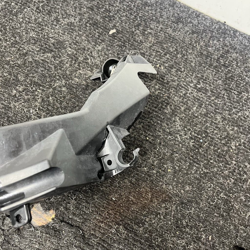 ☑️ 09-11 BMW E90 E91 LCI Front Left Driver Headlight Arm Bracket Mount Plastic