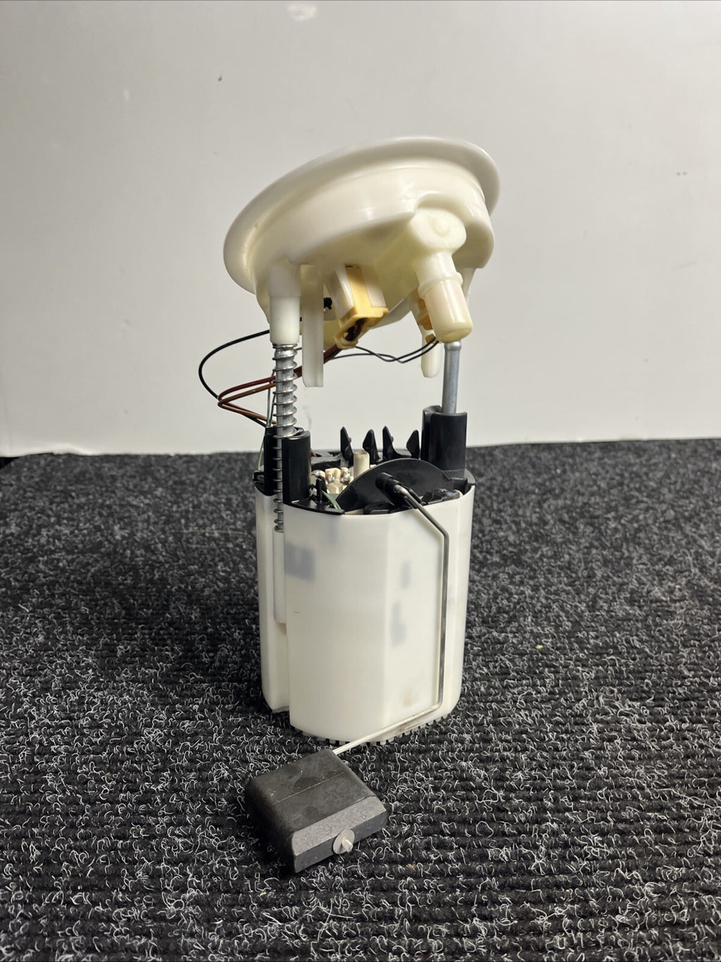 ☑️ 06-13 BMW E82 E88 E90 E91 E92 E93 128I 135I 328I 335I Fuel Pump Sending OEM