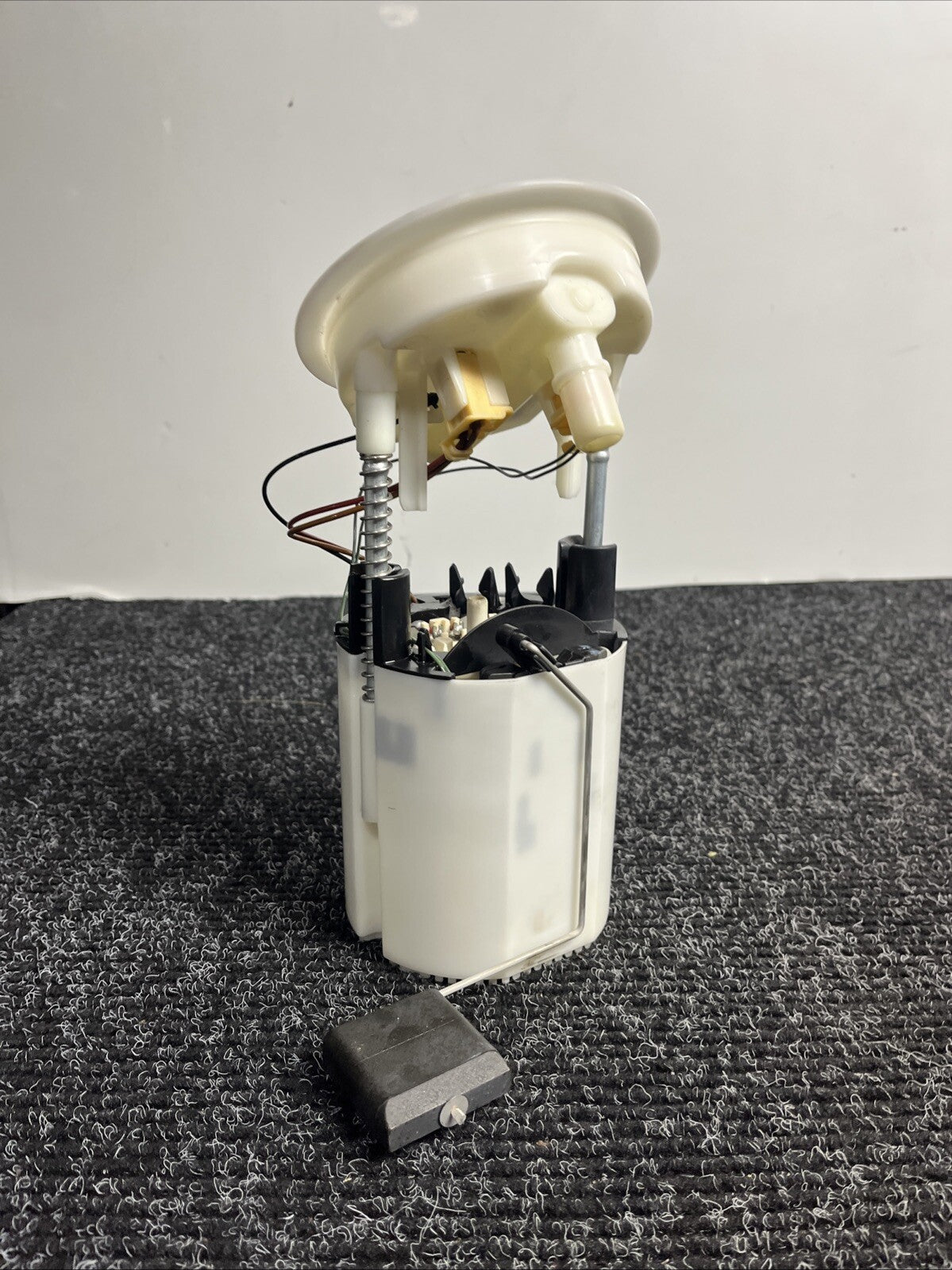 ☑️ 06-13 BMW E82 E88 E90 E91 E92 E93 128I 135I 328I 335I Fuel Pump Sending OEM