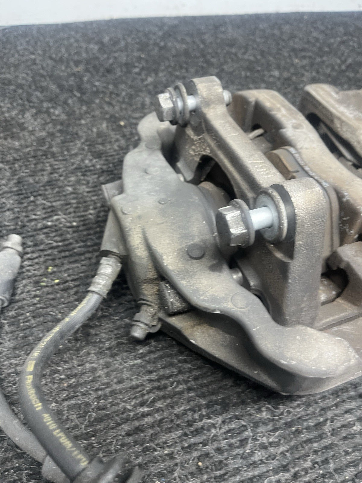 ☑️ 06-11 E90 E91 E92 E93 E84 335 Z4 BMW 335i Front Brake Caliper Set OEM