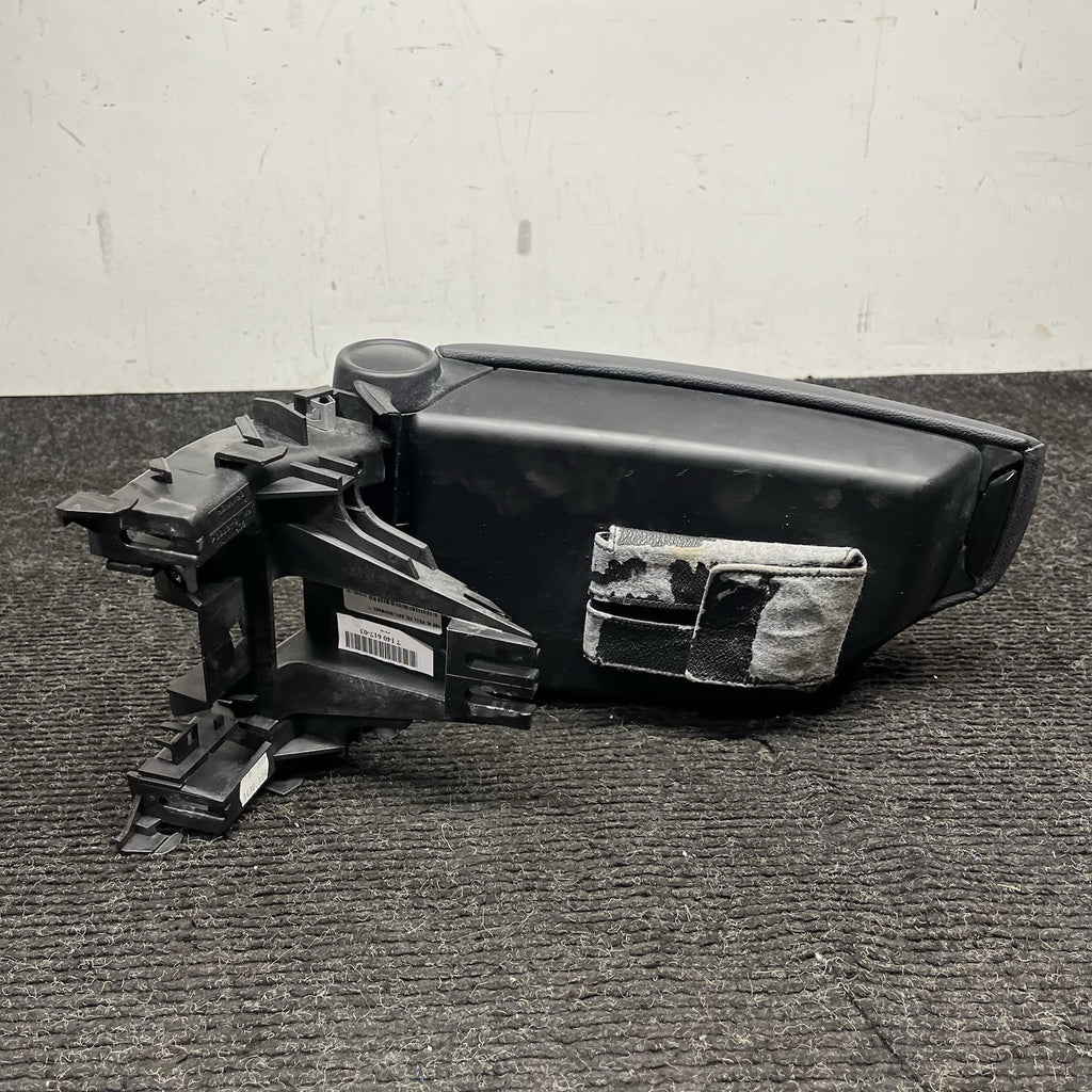 ☑️ 08-13 OEM BMW E88 E82 Center Console Armrest Tray Black Leather