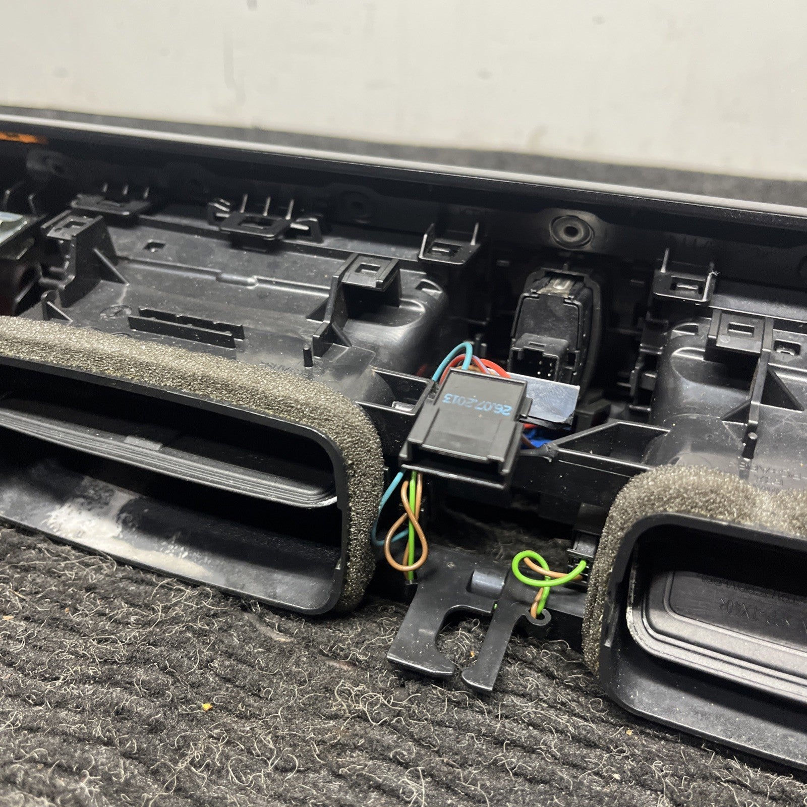 ☑️ 2012-2018 BMW 328i 335i 428i 435i Dash AC Air Vent Center Trim OEM