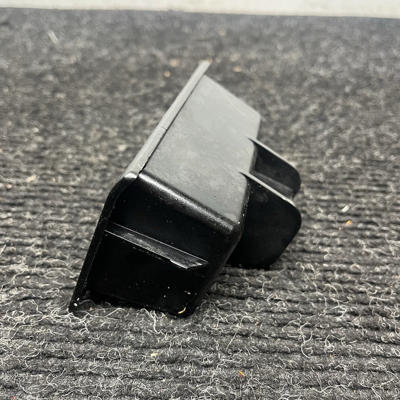 ☑️ 01-06 OEM BMW E46 325 330 M3 Rear Center Console Ash Tray Insert Black Trim