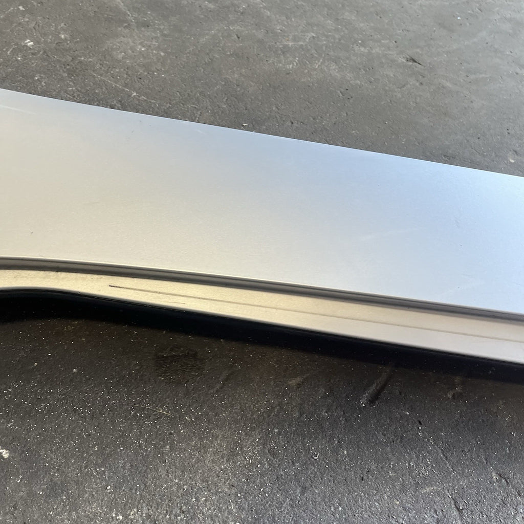☑️ 03-08 BMW E85 Z4 LEFT SIDE SKIRT ROCKER PANEL MOLDING TITAN SILVER OEM