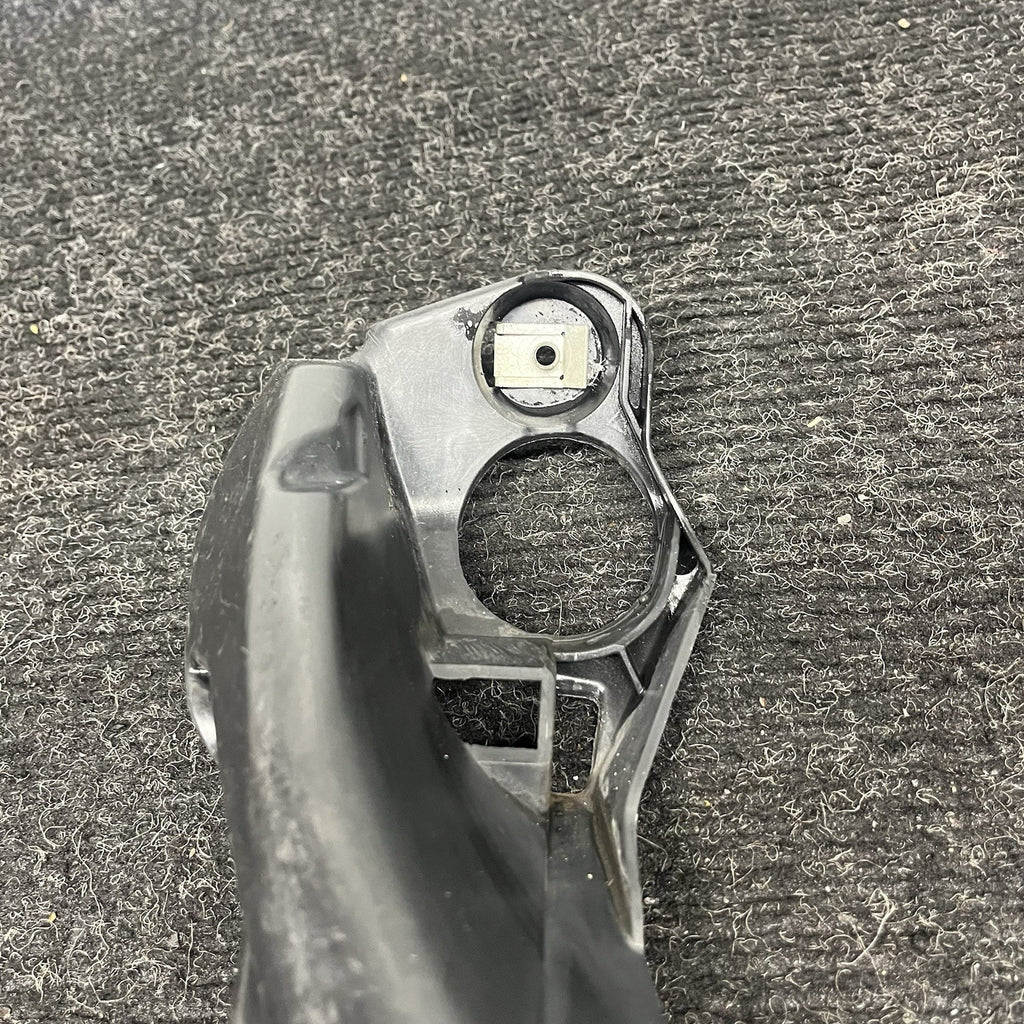 ☑️ 07-10 OEM BMW E92 E93 328 335 Right Passenger Headlight Bracket Carrier Mount