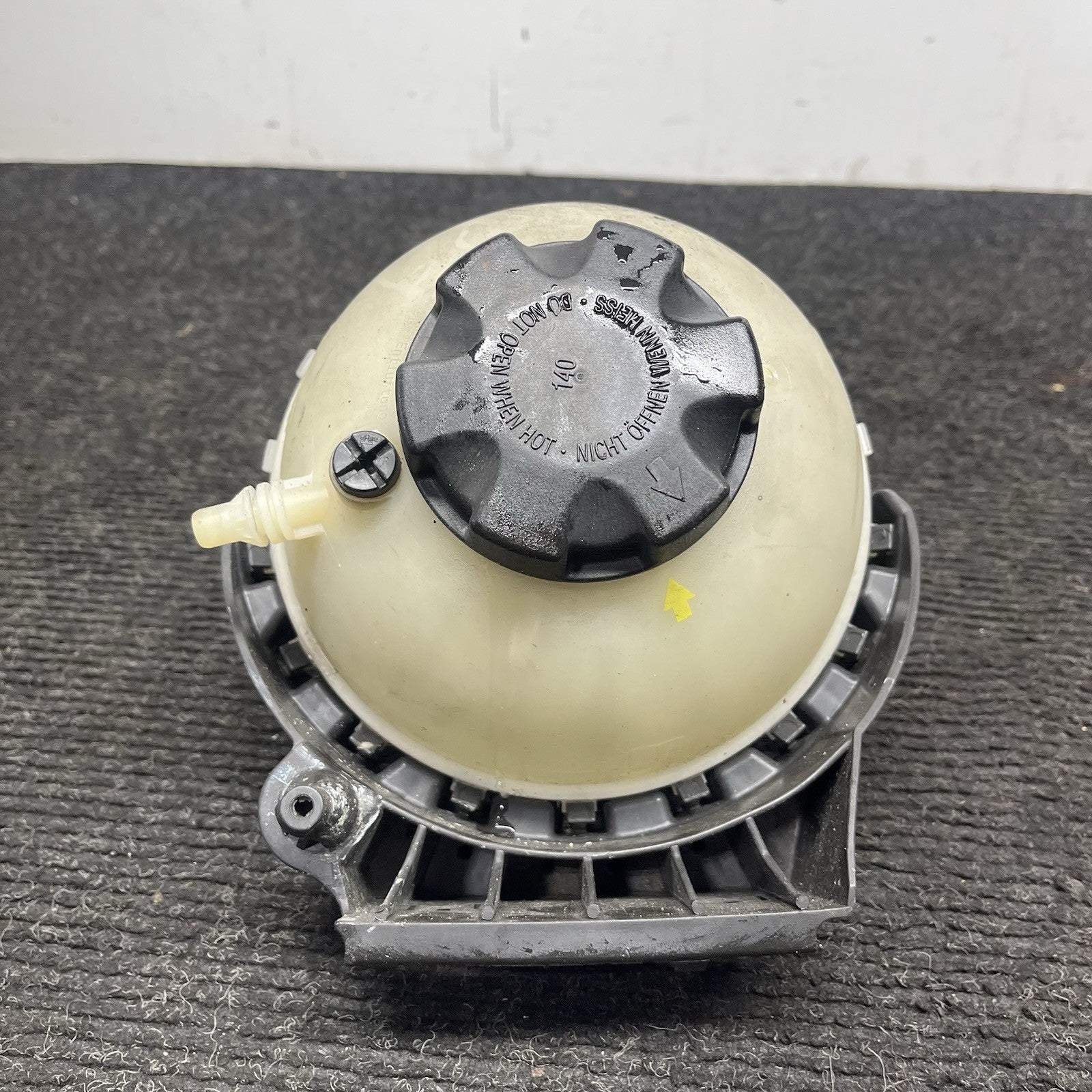 ☑️ 2012-2016 BMW 328xi F30 OEM 2.0 N20 Engine Coolant Reservoir Oveflow 7642159