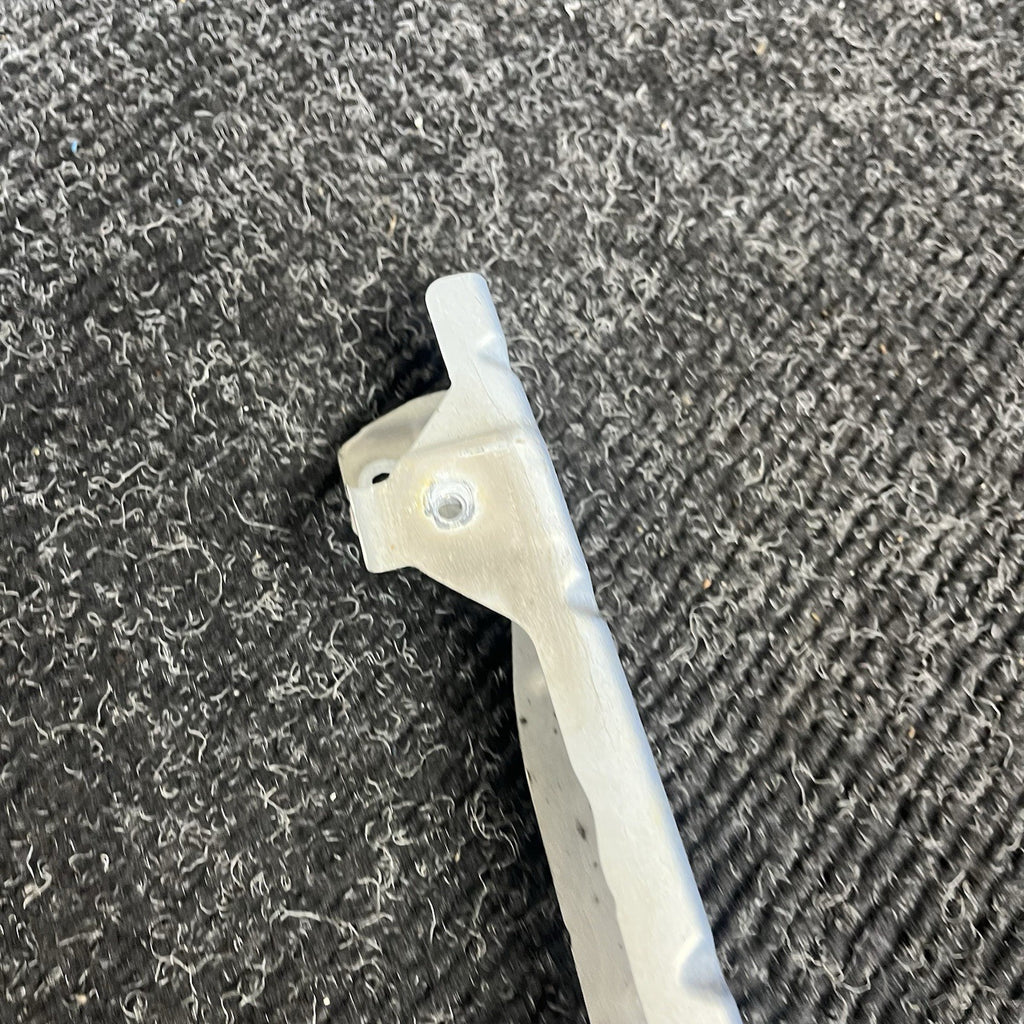 ☑️ 2013-19 Scion FRS Subaru BRZ 86 Front RH Right Side Fender Bracket OEM