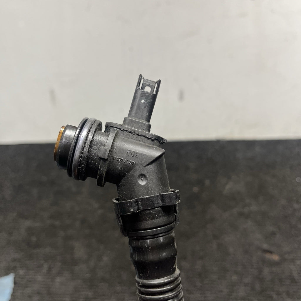 ☑️ 07-10 OEM BMW E90 E92 E93 N54 Engine Valve Cover Vent Hose Pipe