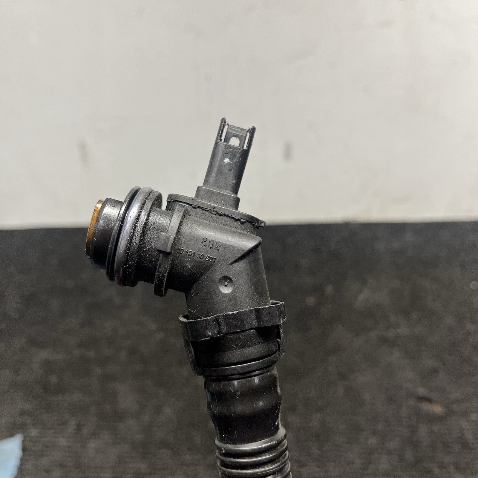 ☑️ 07-10 OEM BMW E90 E92 E93 N54 Engine Valve Cover Vent Hose Pipe