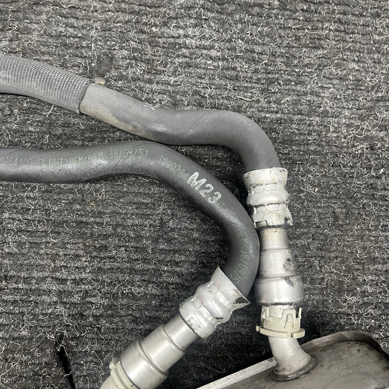 ☑️ 06-11 BMW E90 335d Transmission Oil Cooler Inlet Line Pipe Cooling Hose OEM