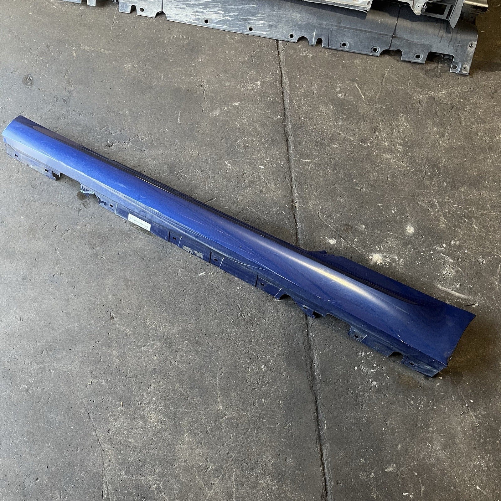 ☑️ 07-13 OEM BMW E92 E93 328 335 Left Driver Side Skirt Rocker Panel Lemans Blue