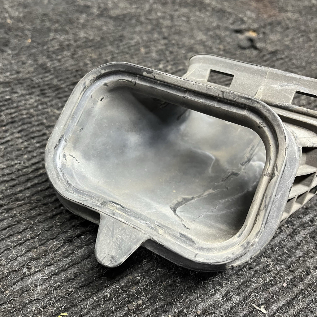 ☑️ 2011-2017 BMW 3 F30 F35 F31 Brake Air Duct 72336438 OEM