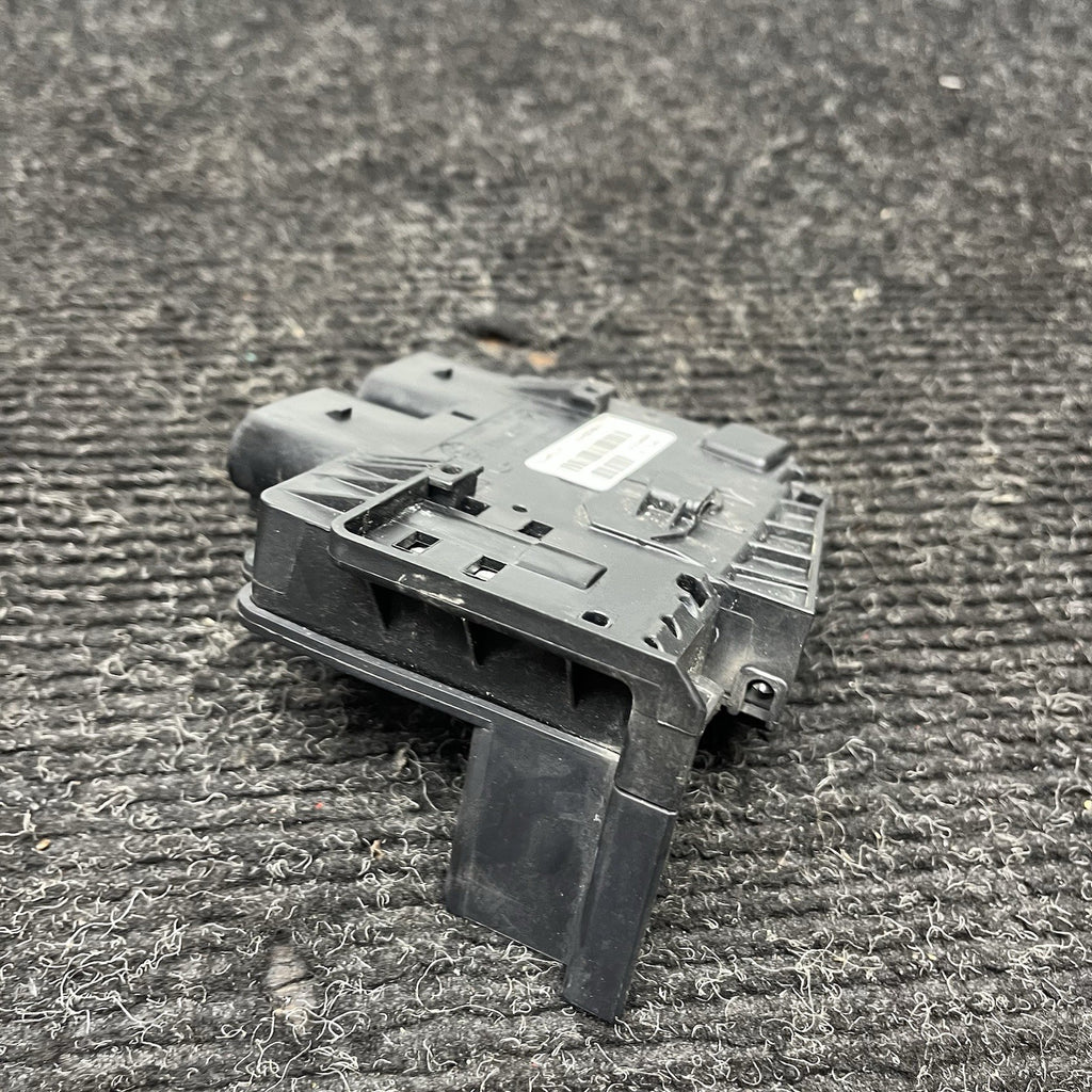 ☑️11-18 BMW F25 F26 X3 X4 Front Battery Distribution Fuse Box Control Module OEM