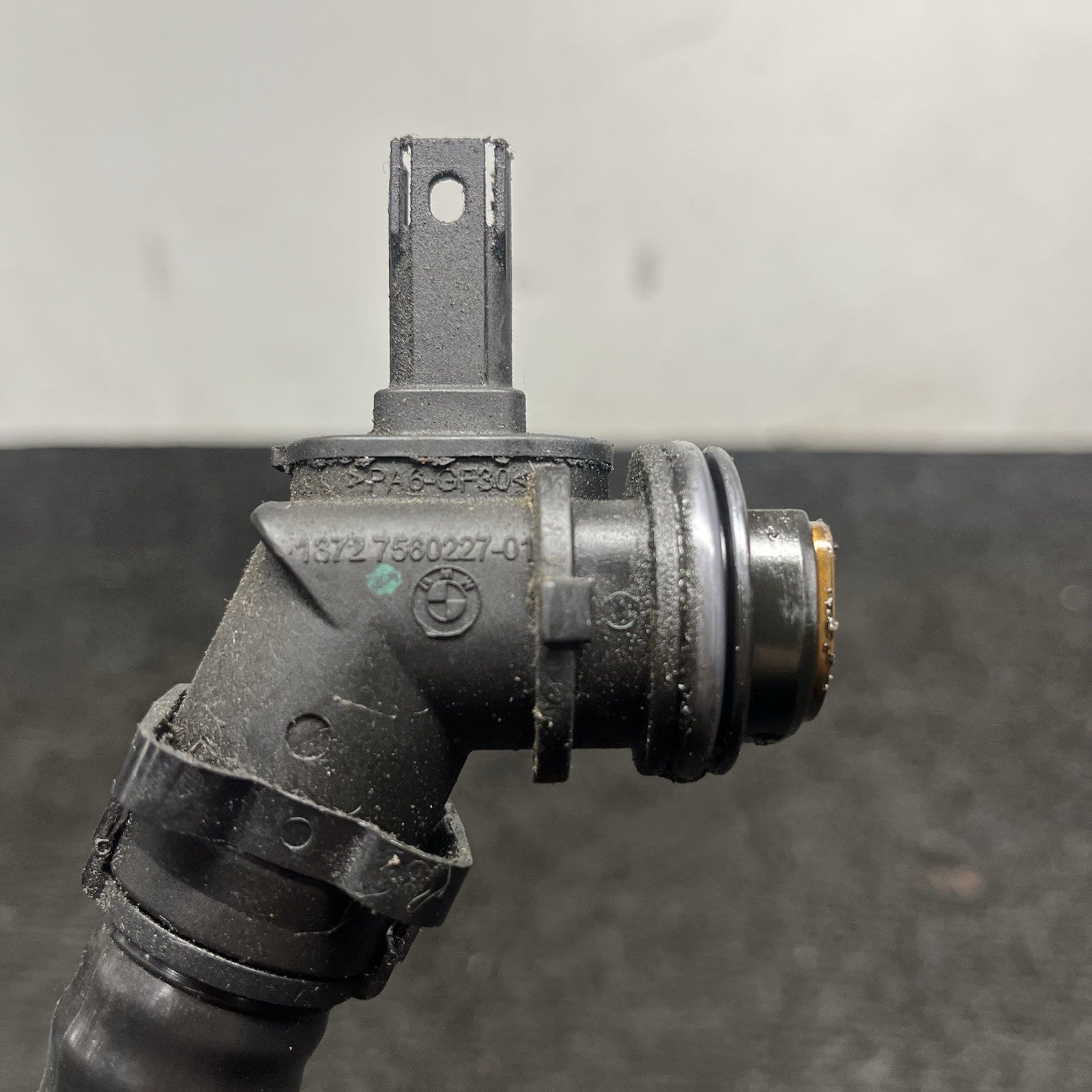 ☑️ 07-10 OEM BMW E90 E92 E93 N54 Engine Valve Cover Vent Hose Pipe