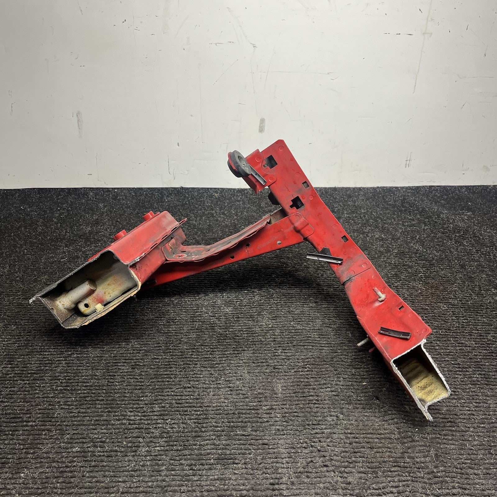 ☑️ 12-18 BMW F30 320i 328i 335i FRONT RIGHT PASSENGER SIDE FRAMERAIL CUT RED OEM