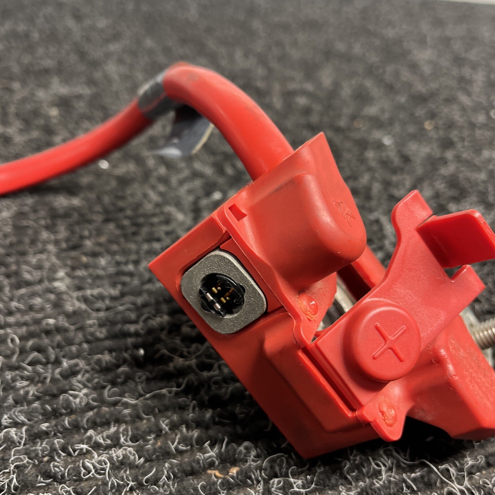 ☑️ 06-13 OEM BMW E82 E90 E92 M3 Battery Plus Pole Terminal Positive Red Cable