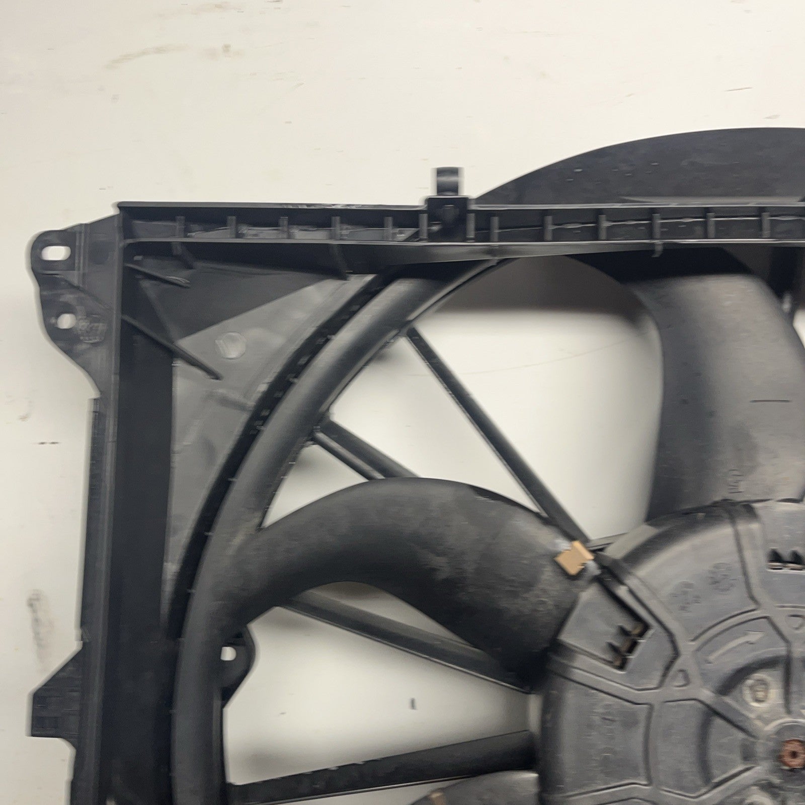 ☑️ 07-13 OEM BMW E88 E90 E92 N54 N55 Engine Radiator Cooling Auxiliary Fan 600W
