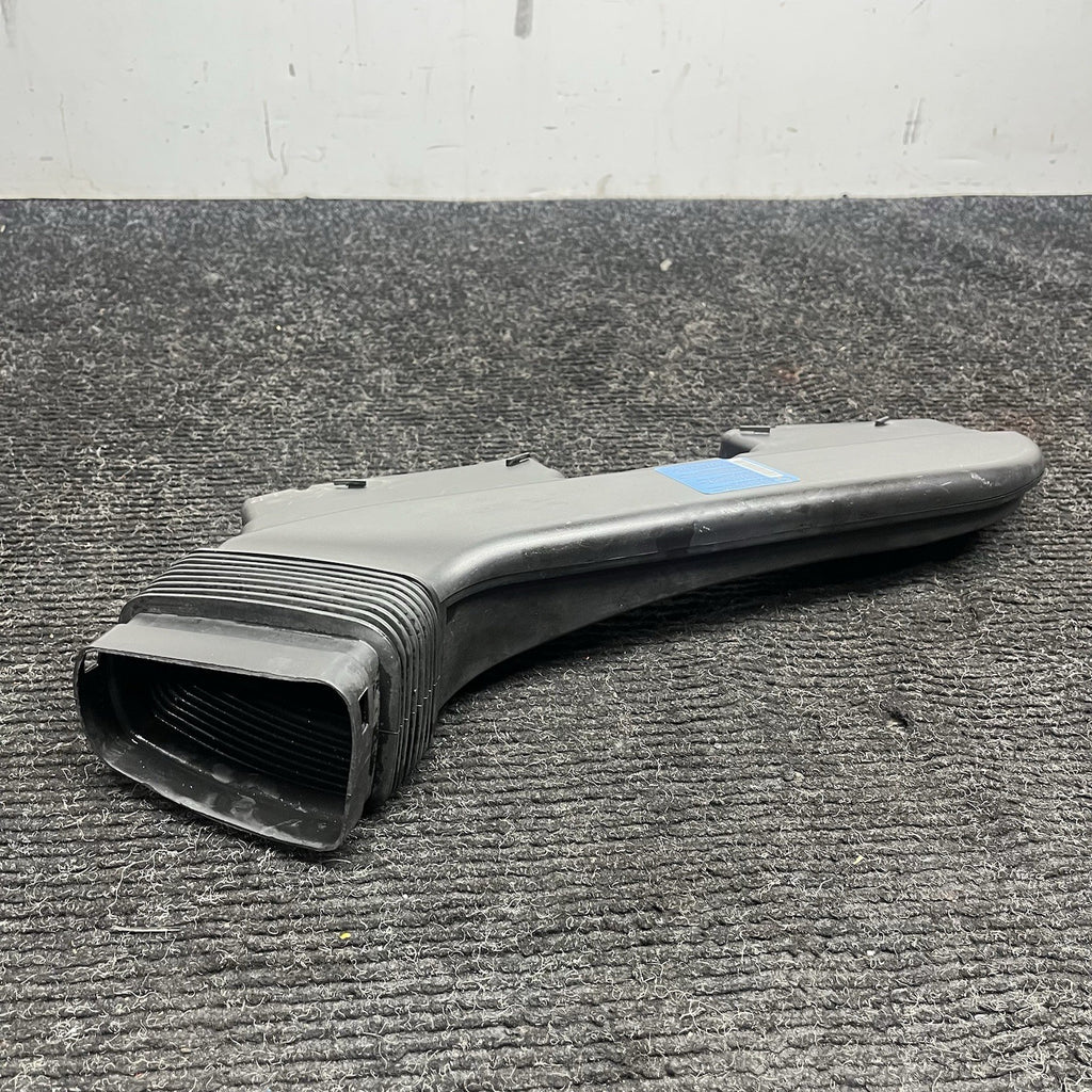 ☑️ 06-13 BMW E90 E91 E92 E93 328i 325i 330i AIR INTAKE DUCT OEM