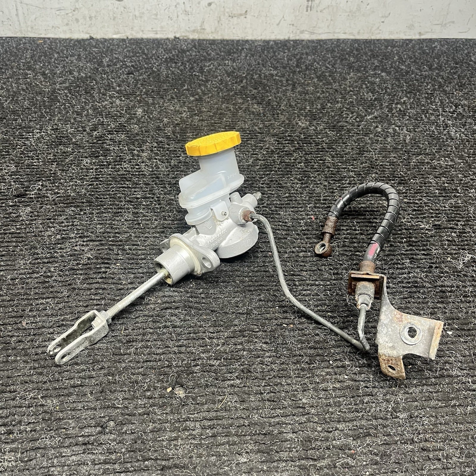 ☑️ 2008-2014 Subaru Impreza WRX STI Clutch Master Cylinder Reservoir 08-14