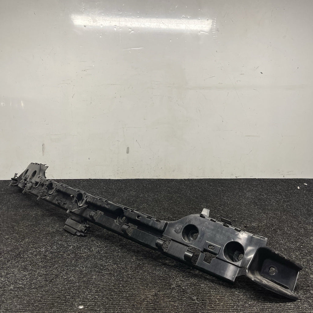☑️ Rear Bumper Center Guide Bracket OEM BMW E82 E88 135 128i 2008-2013