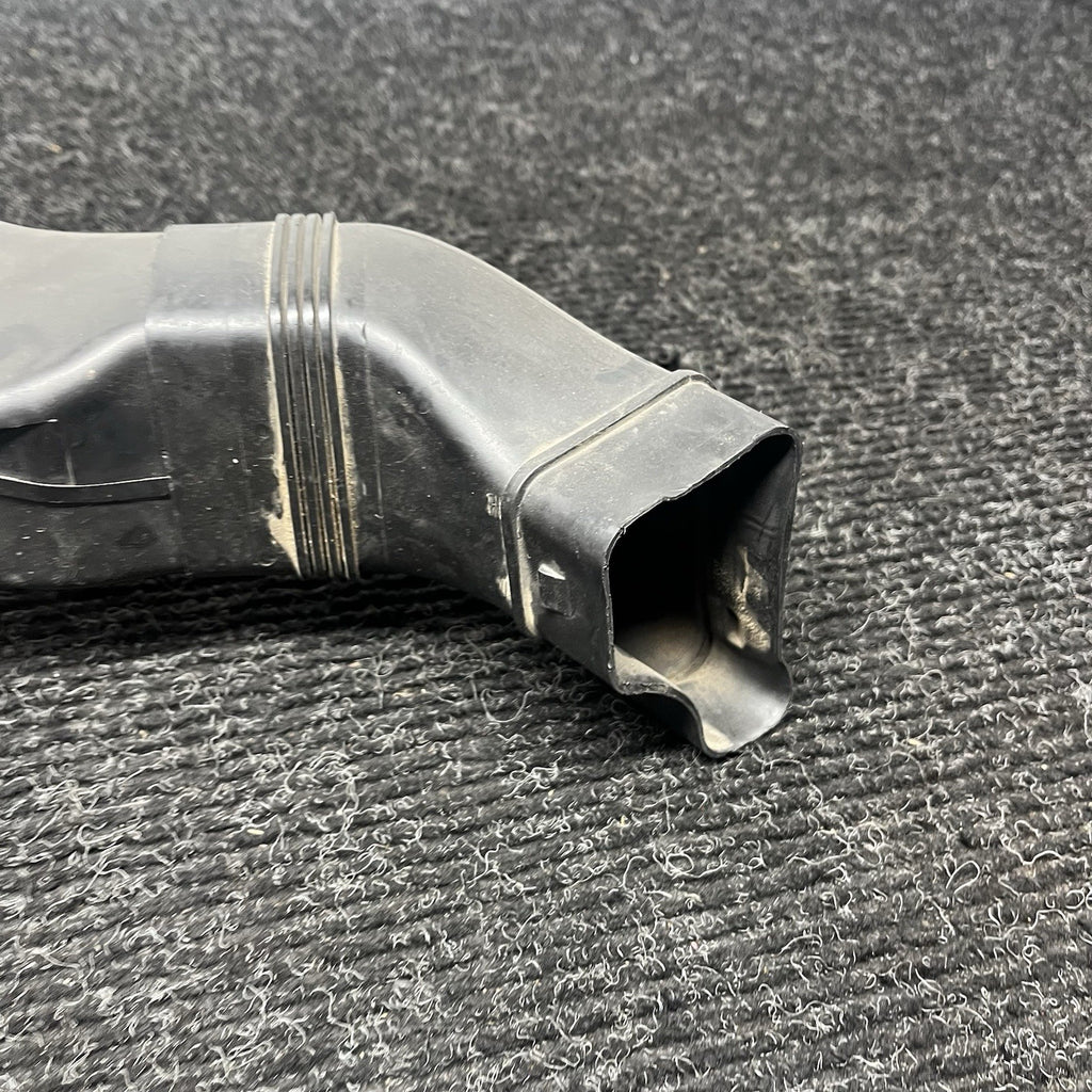 ☑️ 01-06 BMW E46 325i 325ci 330i 330ci 330xi Upper Radiator Air Duct OEM *NOTE*
