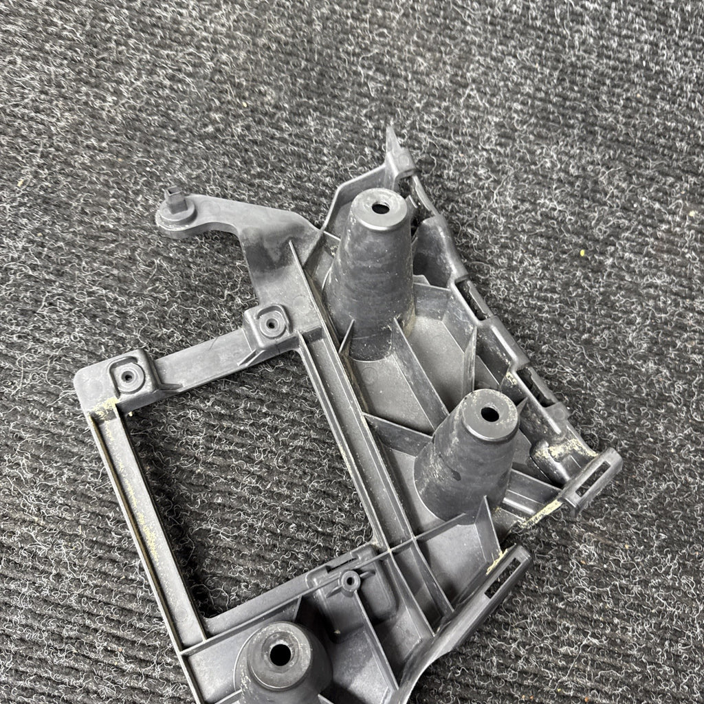 ☑️ 2012-2018 AUDI A6 C7 REAR BUMPER RIGHT SIDE UPPER GUIDE SUPPORT BRACKET OEM