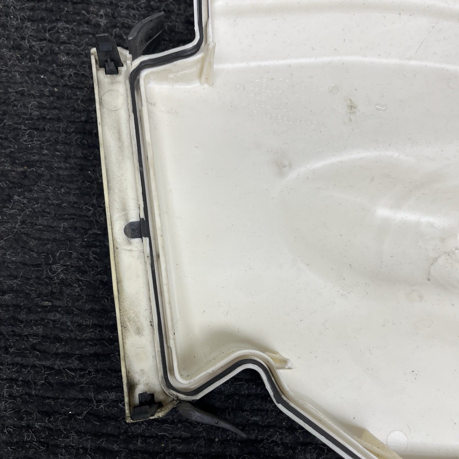 ☑️ BMW E88 E82 E90 E92 E84 DME ECU Electronic Computer Box Top Cover Housing OEM