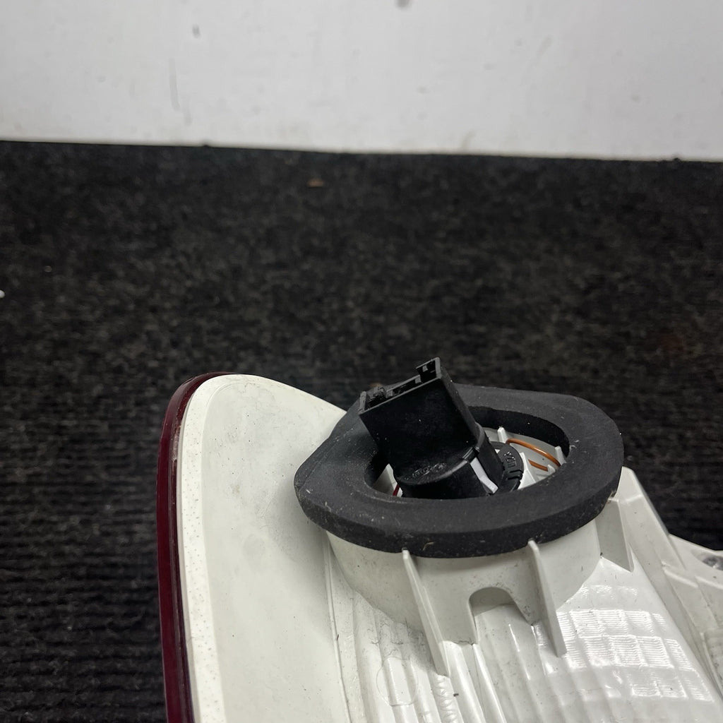 ☑️ 2011-2013 BMW 1-Series E82 E88 135i LCI Right Passenger LED Tail Light OEM