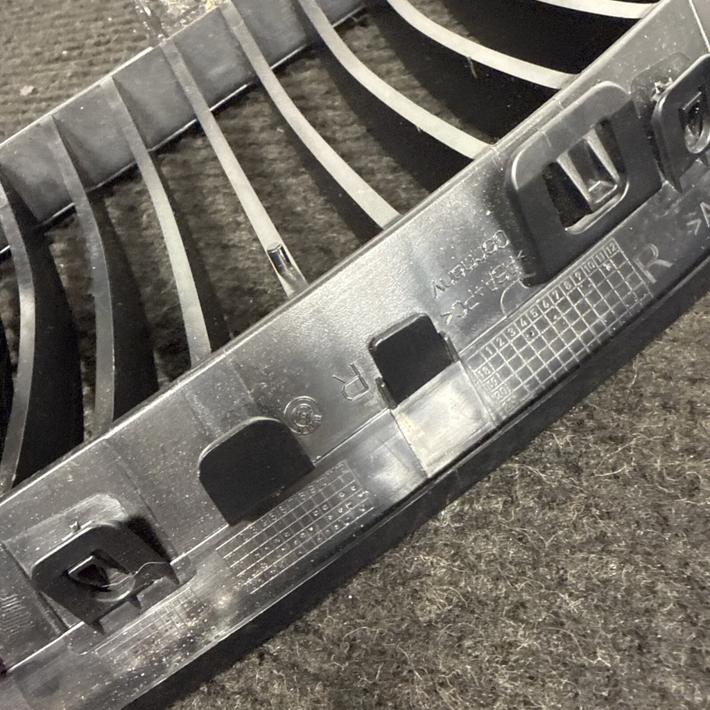 ☑️ 07-10 BMW E92 E93 328I 335I SET FRONT BUMPER LEFT & RIGHT KIDNEY GRILLE OEM