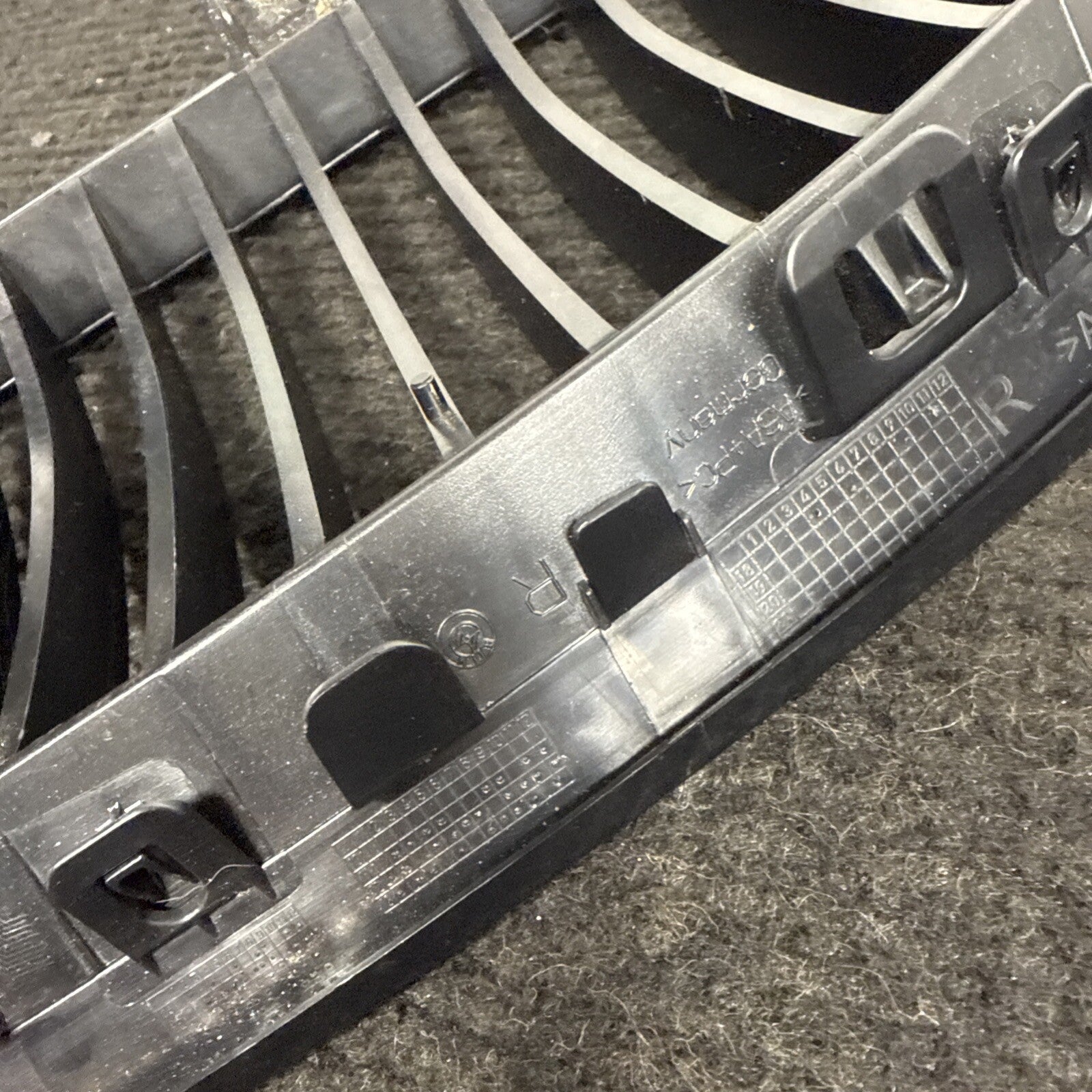 ☑️ 07-10 BMW E92 E93 328I 335I SET FRONT BUMPER LEFT & RIGHT KIDNEY GRILLE OEM