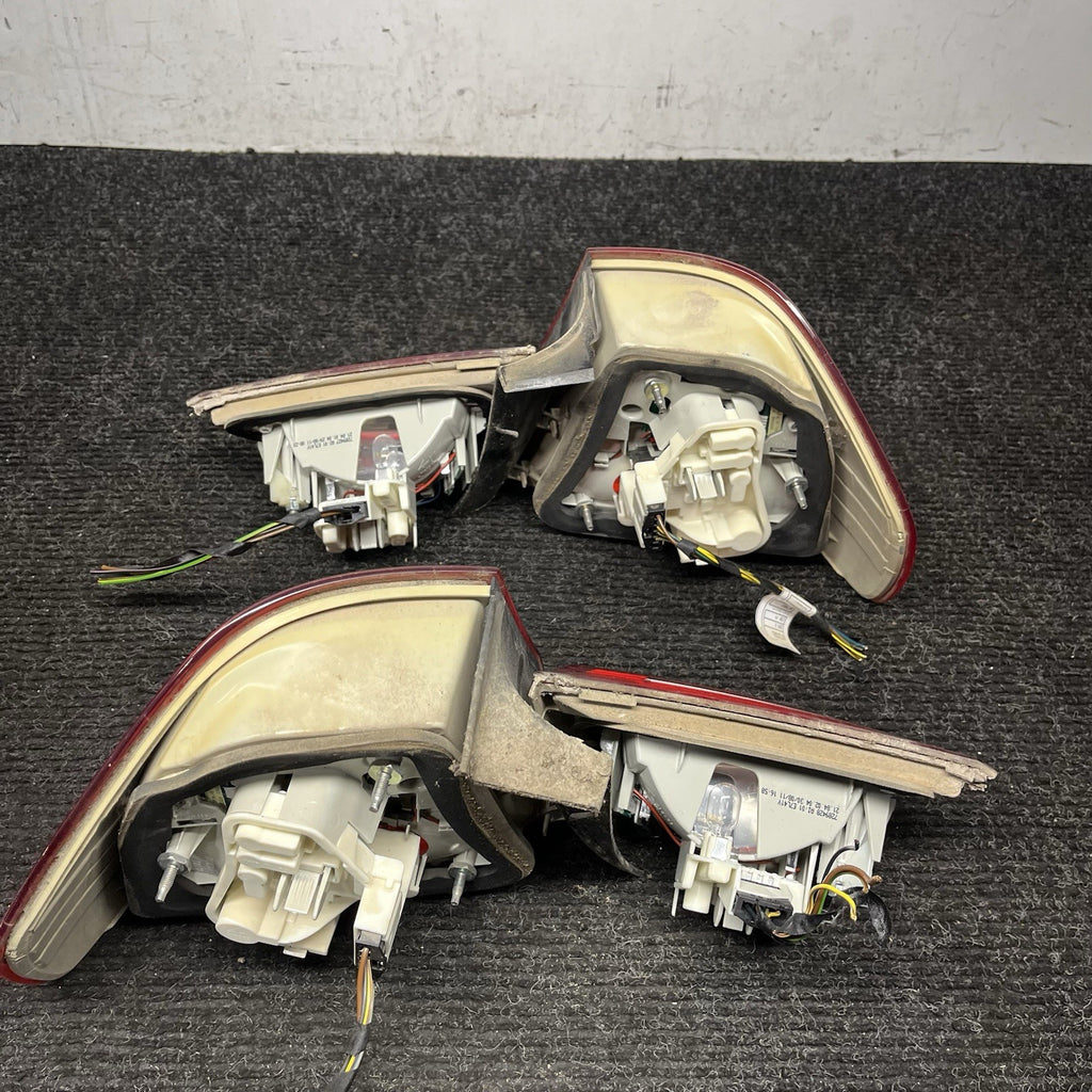 ☑️ BMW E90 335i 328i 2009-11 LCI Tail Light Set Inner & Outers USED OEM