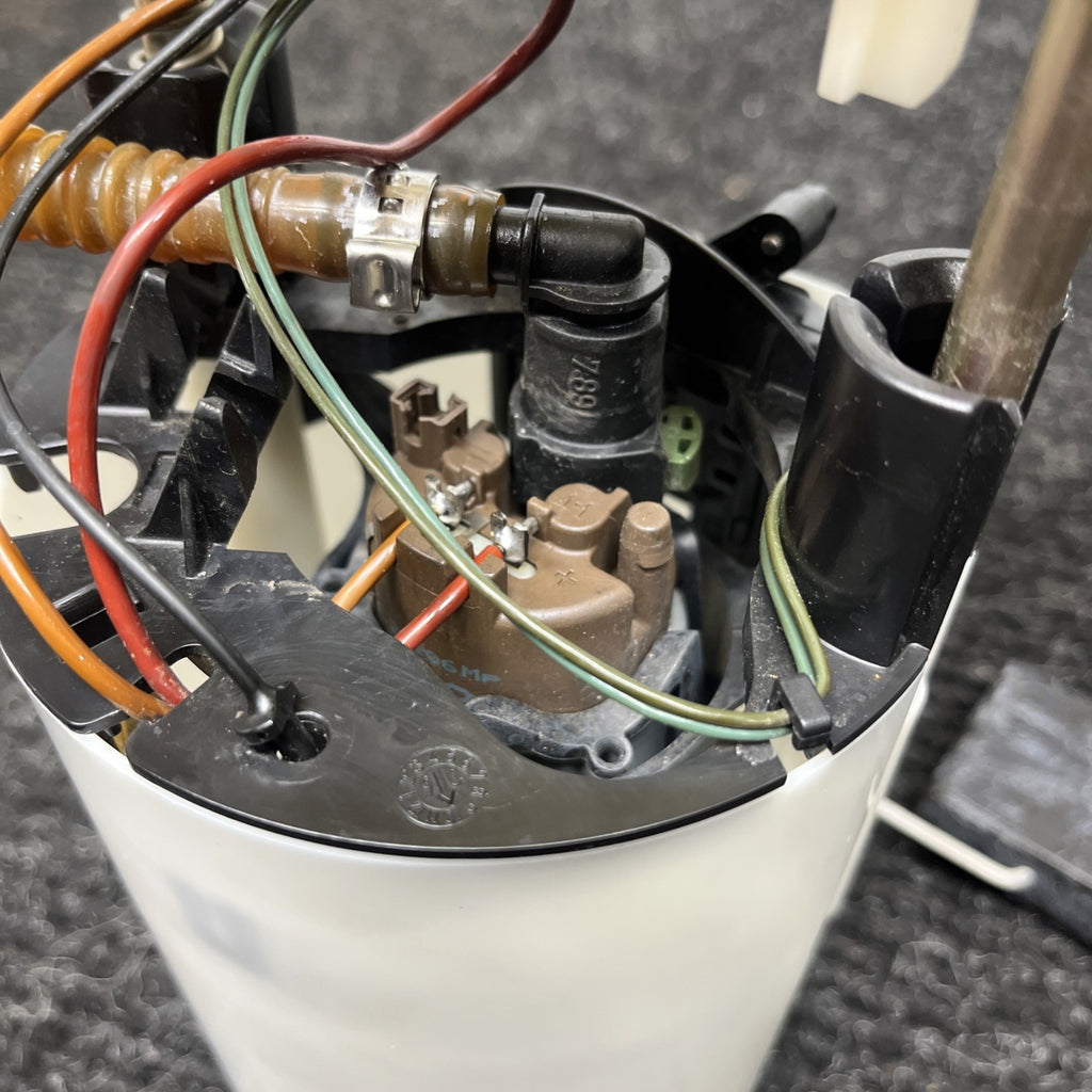 ☑️ 06-13 BMW E82 E88 E90 E91 E92 E93 128I 135I 328I 335I Fuel Pump Sending OEM