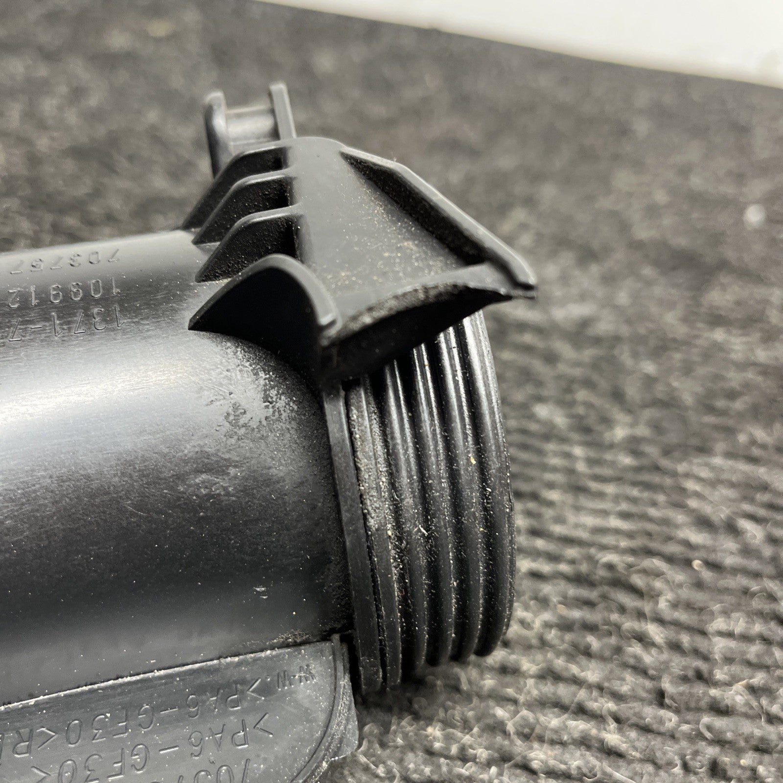 ☑️ Lower Bottom Turbo Air Duct Intake Boot Muffler Pipe OEM BMW E84 E90 E92 E93