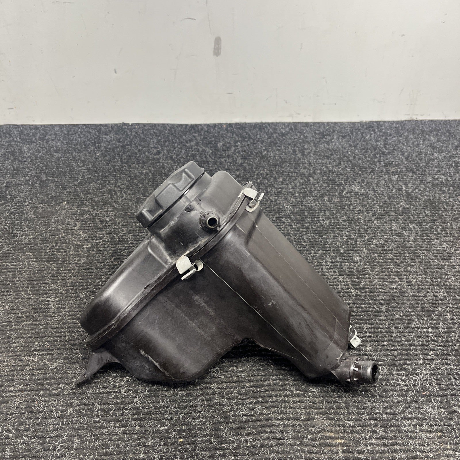 ☑️ 06-13 BMW E82 E88 E90 E92 E93 Radiator Expansion Tank Coolant Reservoir OEM