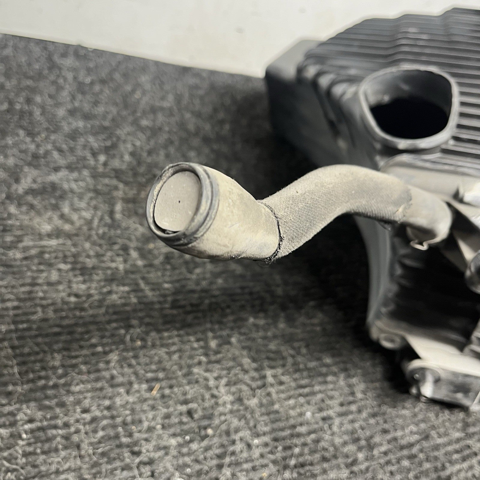 ☑️ 2011-2015 AUDI Q7 3.0 GAS ENGINE AIR INTAKE CLEANER FILTER BOX ASSEMBLY OEM