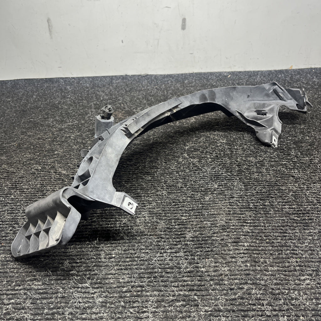 ☑️ 08-13 BMW E82 E88 135 Right Passenger Headlight Arm Bracket Mount