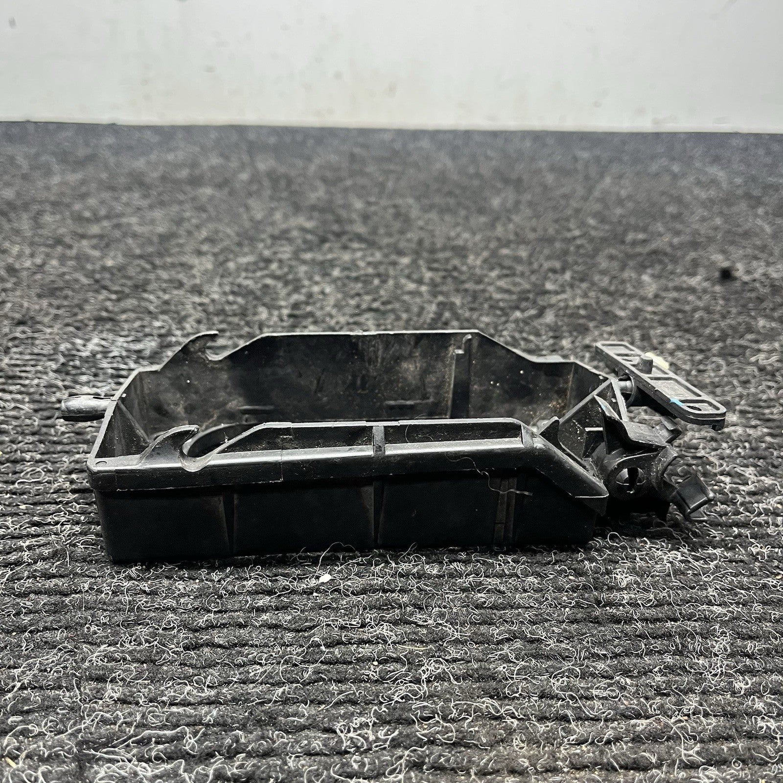 ☑️ Front Left Fog Light Holder Bracket 8357389 1995–1998 BMW E36 328i 320i 325i