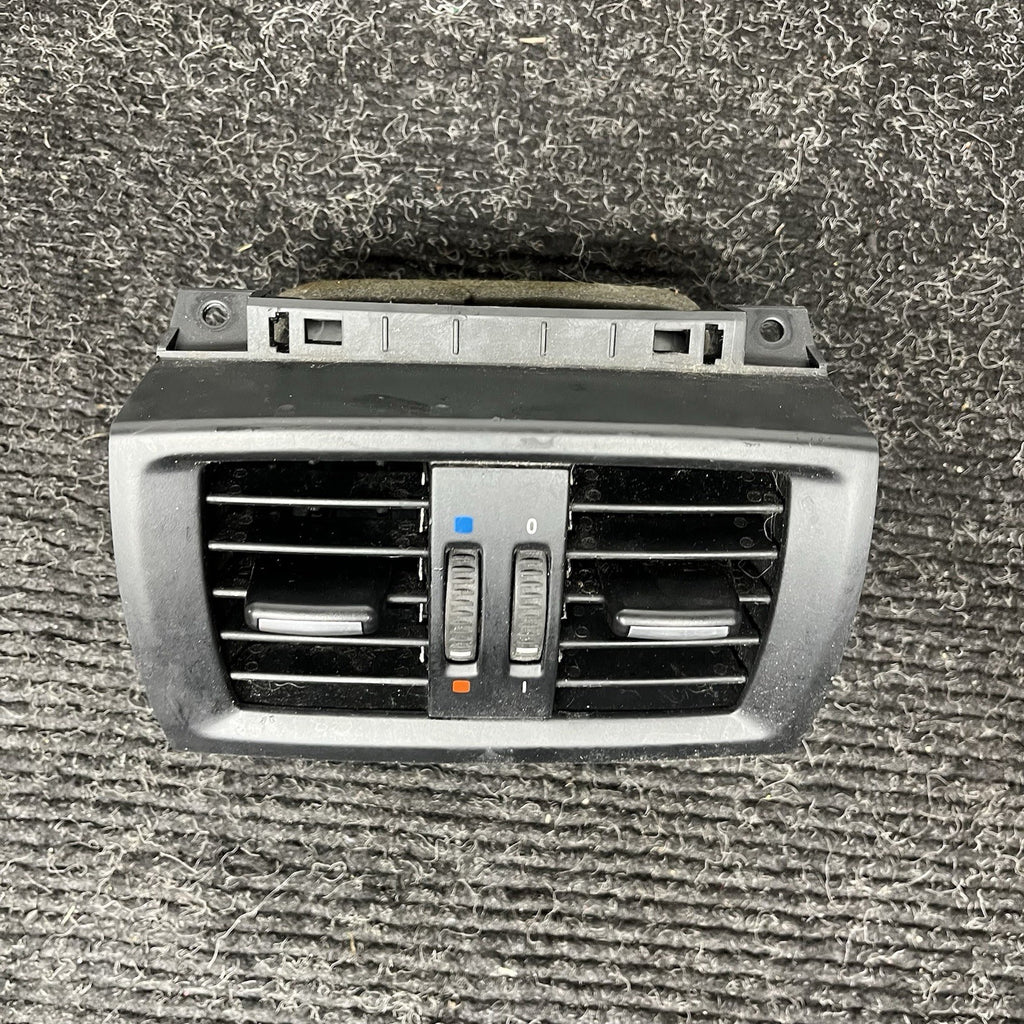 ☑️ 11-18 BMW X3 Rear Center Console Air Conditioning Vent Grille OEM 9200888