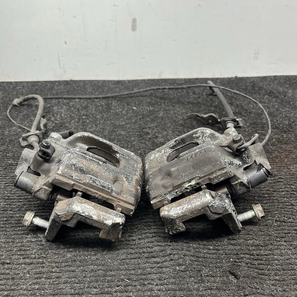 ☑️ 01-06 BMW E46 330i 330ci RWD SET OF 2 REAR LEFT & RIGHT BRAKE CALIPER OEM