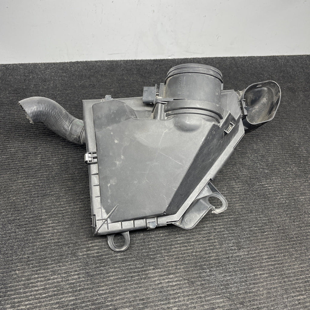 ☑️ 09-11 OEM BMW E90 335d M57 Diesel Engine Air Filter Housing Intake Silencer