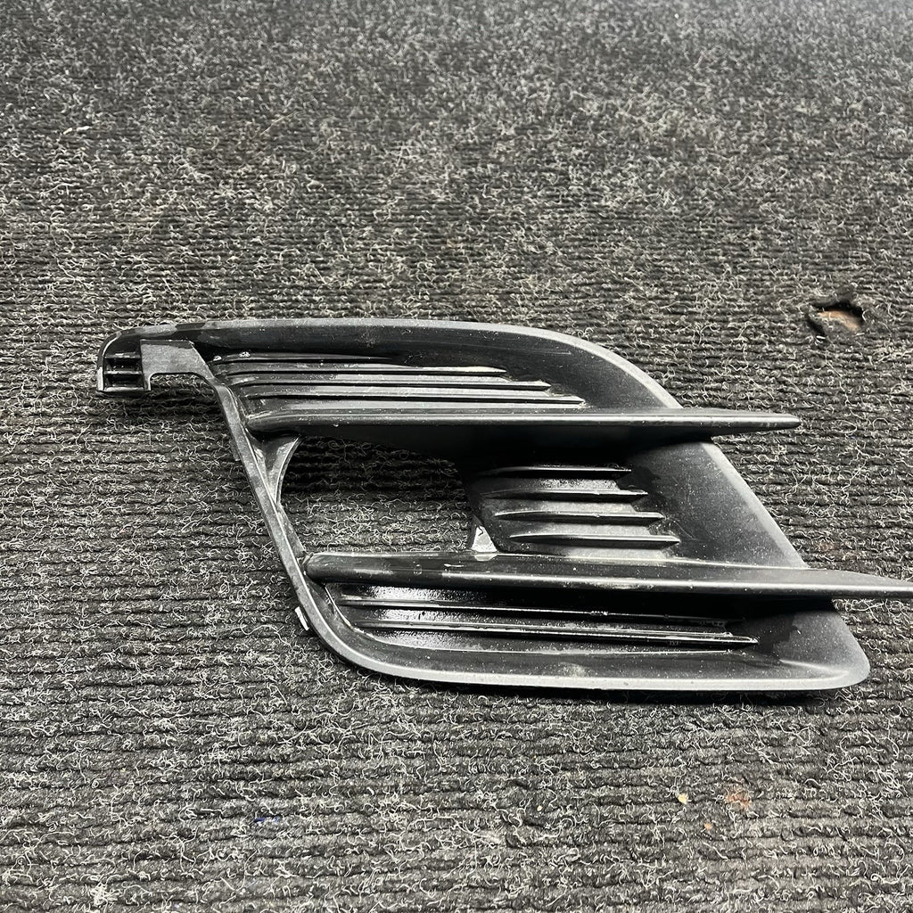 ☑️ 17-20 SUBARU BRZ PASSENGER RIGHT FOG LIGHT FOG LAMP TRIM PLASTIC INSERT OEM